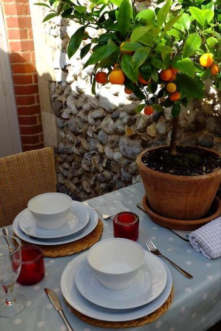 Stone Cottage Thornage Экстерьер фото